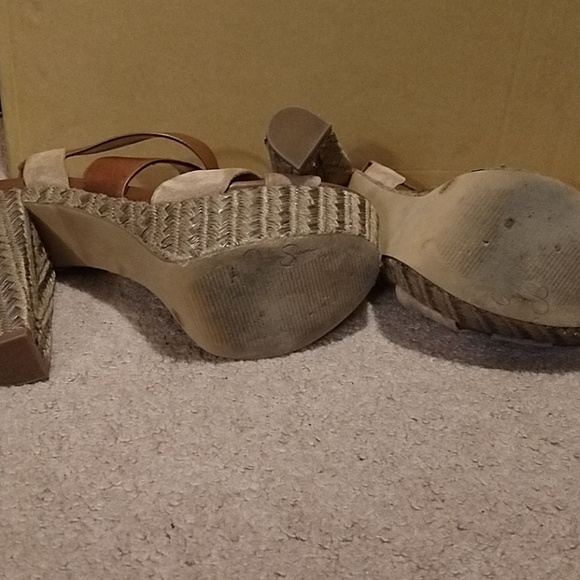 Jessica Simpson 4-in heel - Picture 4 of 4